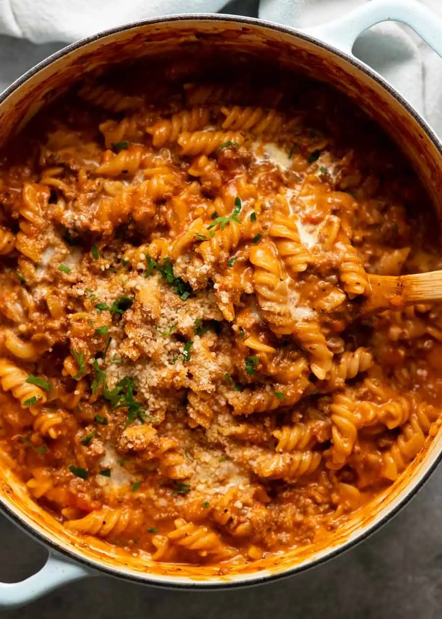 BEEF PASTA