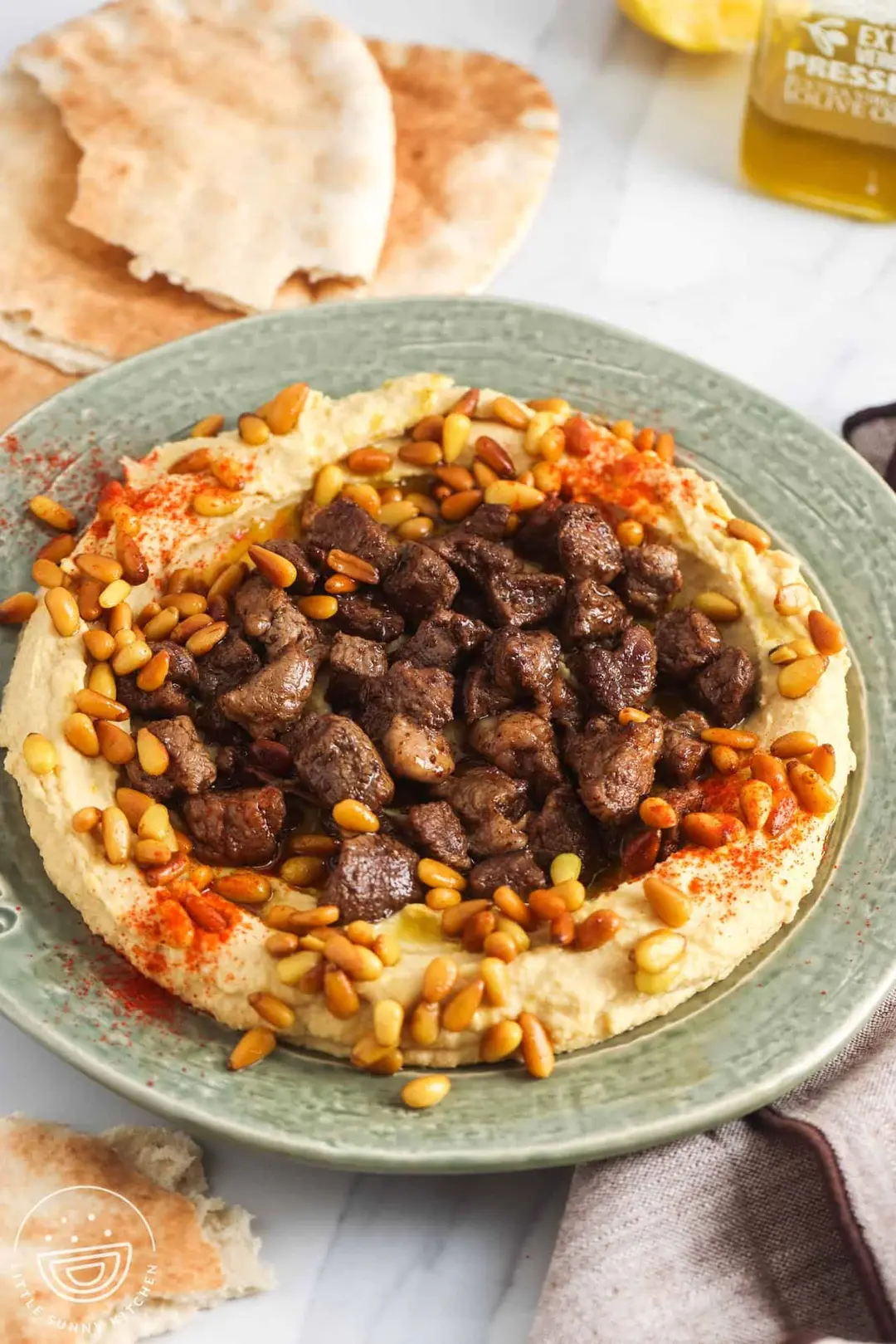 Hummus With Meat