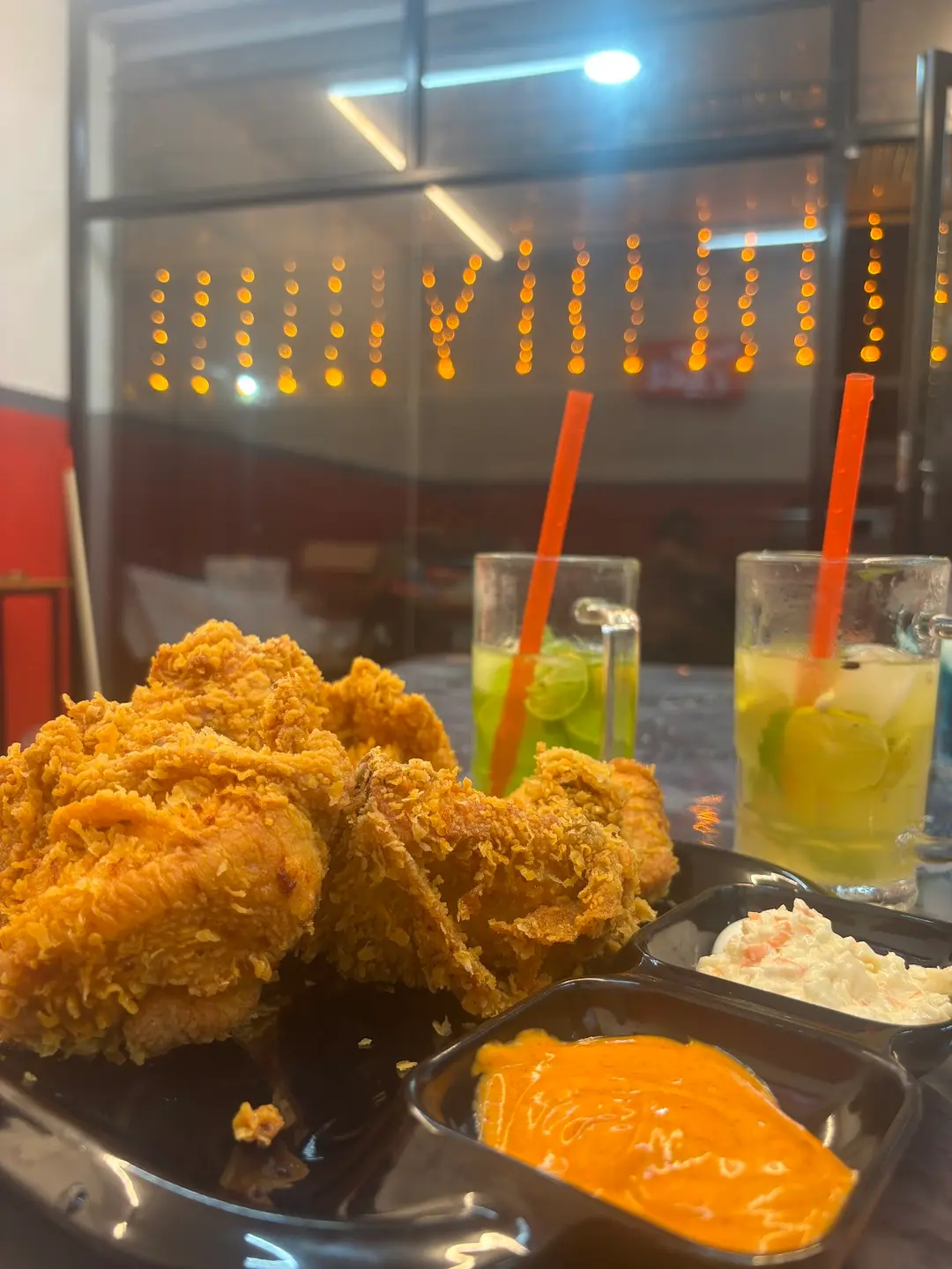 Broasted Chicken Platter Drinks