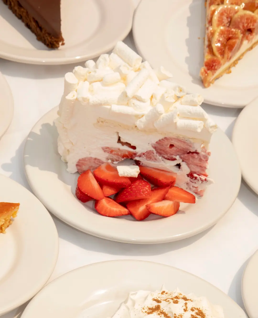 Delicious Strawberry Meringue Pie