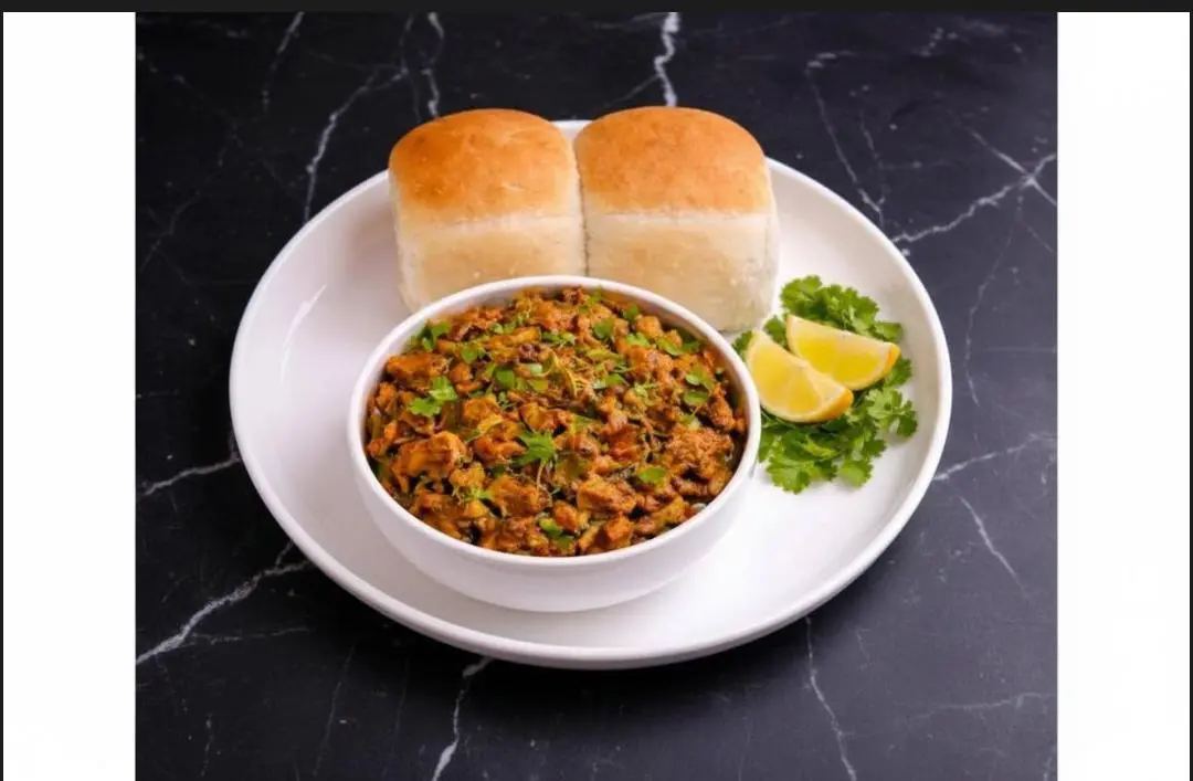 Keema Pav Platter
