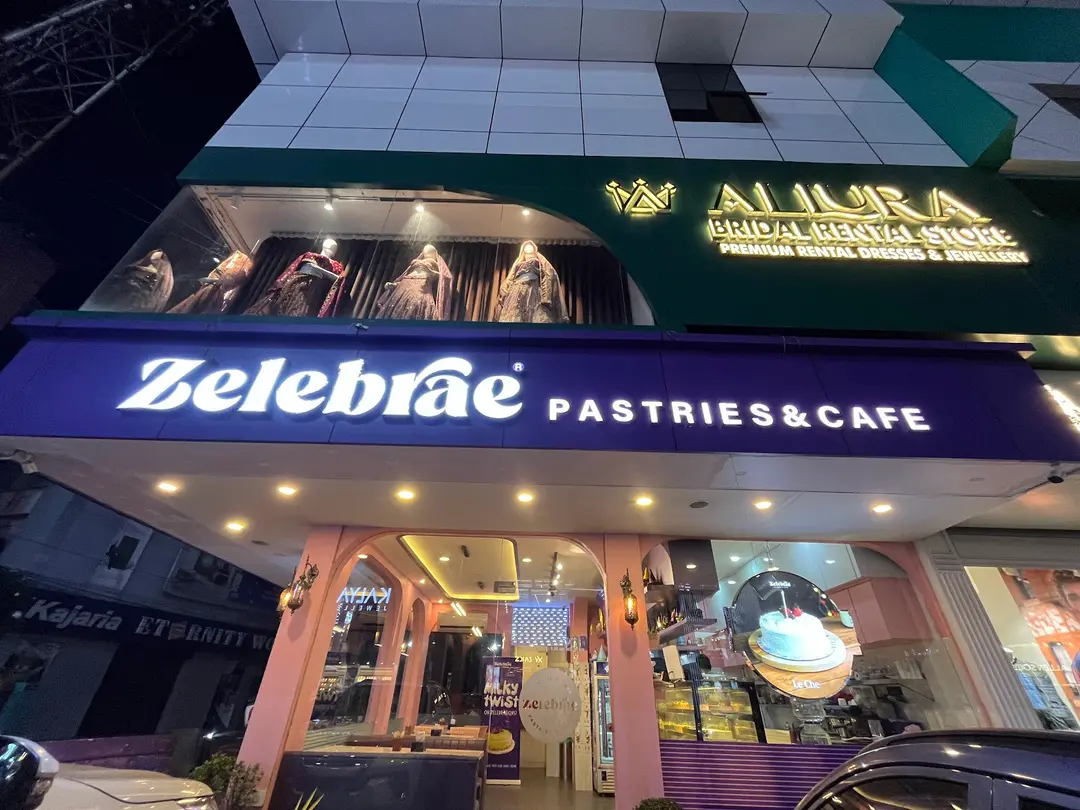 Zelebrae Pastries Exterior Night
